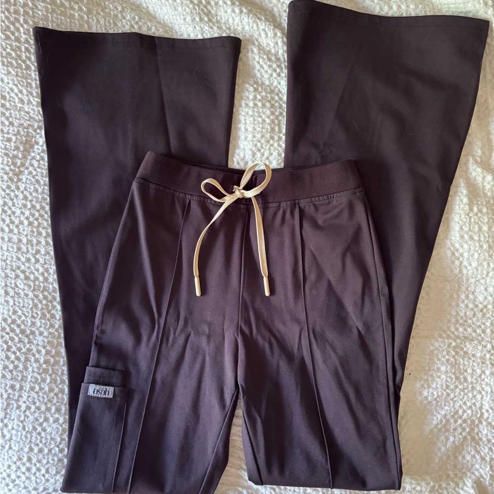 Ashh Scrubs Emma Flare fitted pants
